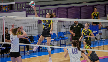 El Fedes Ascensores La Laguna muestra poderío en casa