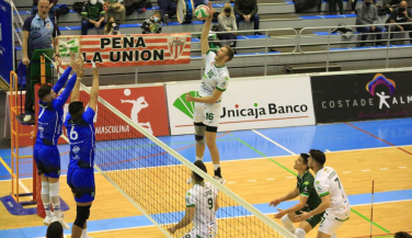 Unicaja Costa de Almería recupera el liderato de SVM tras derrotar a Intasa San Sadurniño