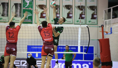 Primera victoria del año de Unicaja Costa de Almería ante Arenal Emevé