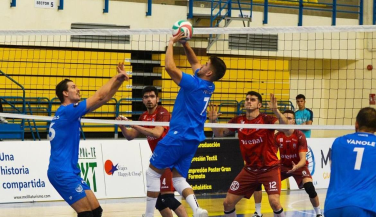 Andrés Portero renueva con Club Voleibol Melilla que cumple una década en la Superliga Masculina
