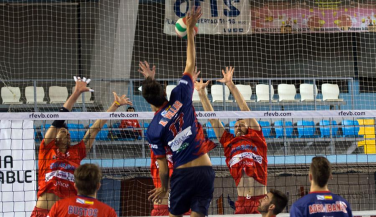 Néstor A. González (Voleibol Dumbría), MVP de la jornada de Superliga masculina 2