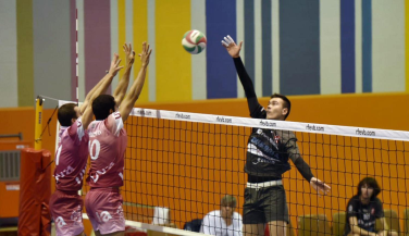 Universidad de Valladolid se impone a Voleibol Dumbría 1-3