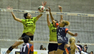 CV Elche Viziusport se impone a UCAM Voley Murcia
