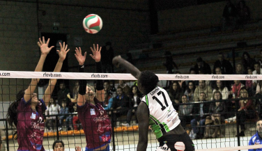 Extremadura Arroyo 30 no puede con Haro Rioja Voley