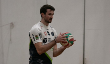 Juanfran Frías suma talento y experiencia a la línea de centrales del Arenal Emevé