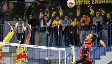 Can Ventura Palma se lleva el duelo de rivalidad balear ante Ushuaïa Ibiza Voley