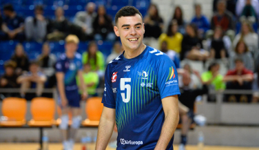 Javier Sánchez, un colocador con raíces en el Voley Palma