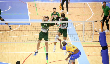 El receptor Juanmi González amplía su compromiso con Unicaja Costa de Almería