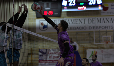 Conectabalear CV Manacor vence por la vía rápida a Volei Villena Petrer