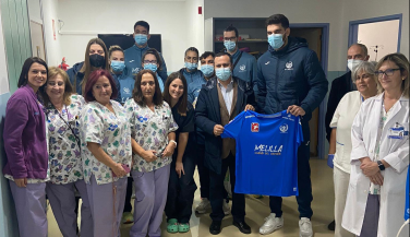 CV Melilla Ciudad del Deporte: Una visita llena de solidaridad al Hospital Comarcal