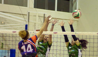 CV Elche Viziusport derrota a Almería Volley Grupo 2008
