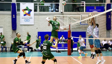Unicaja Costa de Almería se mantiene invicto tras superar a Volei Villena Petrer 