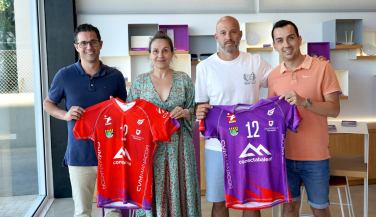 ConectaBalear y Alexis González renuevan su compromiso con el Club Voleibol Manacor