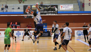 Servigroup Benidorm suma su tercera victoria tras vencer a UD Ibiza Volley por 3-0 