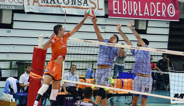 La Superliga masculina comienza a rodar con victorias claras de los favoritos