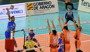 Unicaja Almería confirma su liderato en una jornada de Superliga masculina llena de sorpresas