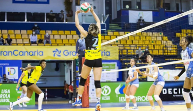 El Club Voleibol Sayre asegura la posición de colocadora con la renovación de Silvia Araco