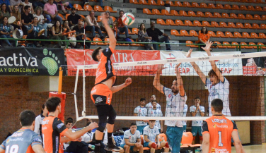 Cómoda victoria del Pamesa Teruel Voleibol en su debut en Los Planos