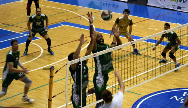 Unicaja Almería derrota a CV Mediterráneo en partido amistoso