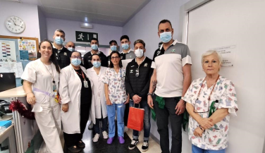 Unicaja Costa de Almería visita el Hospital Universitario Poniente