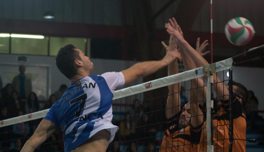 Club Vigo Voleibol se impone 3-1 a Hotel Río Carnaval de Badajoz