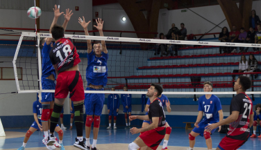 Club Voleibol Vigo derrota a CyL Palencia por la vía rápida