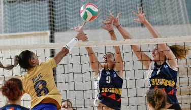 Pugna directa por los primeros puestos en una intensa jornada de Superliga Femenina 2