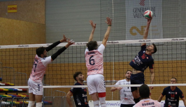 La SVM fracciona su clasificación, que se aprieta en todos los niveles