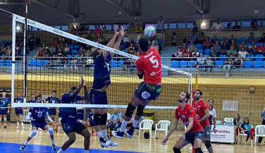 El receptor Héctor Salerno, MVP de la segunda jornada de la SVM