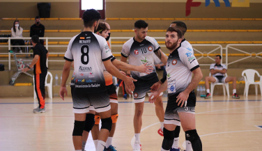 CD Badajoz Extremadura cae en casa ante el Intasa San Sadurniño