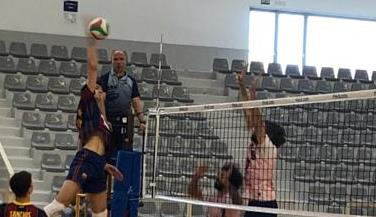 Un sólido Urbia Voley Palma no da respiro al Barça Voleibol