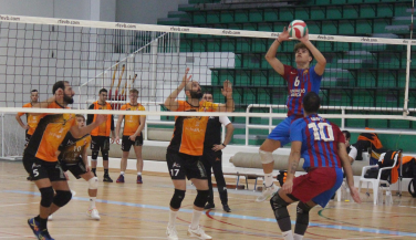 Barça Voleibol se estrena en casa con un claro triunfo
