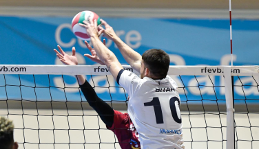 Rotogal Boiro Voleibol pierde el pulso ante el Melilla Sport Capital en un encuentro de muchos kilat