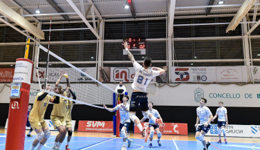 El Rotogal Boiro Voleibol cae ante la mejor versión de Barça Voleibol 