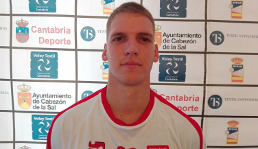 Víctor Bouza, un receptor de garantías para el Voley Textil Santanderina