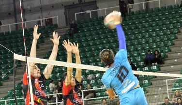Electrocash Extremadura Cáceres supera por 3-0 a Club Vigo Voleibol