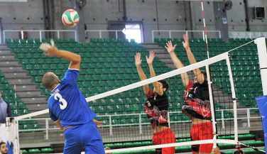 Victoria de Extremadura Cáceres PH en su debut ante Vigo Voleibol