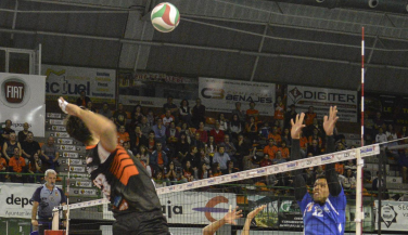 CAI Voleibol Teruel frena la progresión de CV Melilla