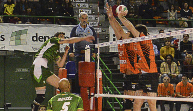 Unicaja Almería supera a CAI Voleibol Teruel para ser el nuevo líder de la SVM