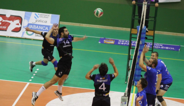 Rotogal Boiro se lleva el derby coruñés de la pista de Calasancias