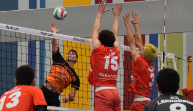 El Voley Dumbria se abona a la épica