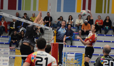 victoria del Voley Dumbría frente al Aparth. MM Badajoz Extremadura 