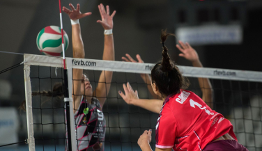 Carolina Camino seguirá defendiendo los colores del Arenal Emevé en la Liga Iberdrola