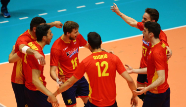 España quiere cerrar la primera jornada con pleno de victorias