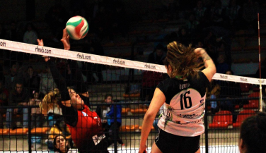 Extremadura Arroyo sufre sin límites para derrotar 3-2 al CV Sestao