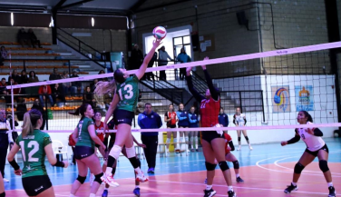 Extremadura Arroyo sigue colíder tras vencer 3-1 al CV Torrejón