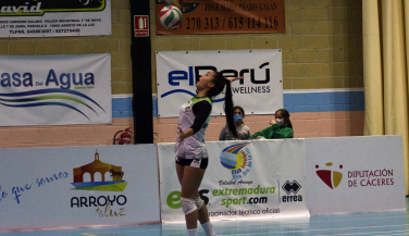 Castaño lidera la trabajada victoria del Extremadura Arroyo ante Torrelavega
