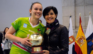 Helia González repite liderando el siete ideal de la Final de la Superliga Femenina