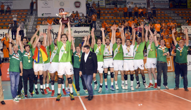 Unicaja Almería remonta para conquistar su décima Superliga Masculina