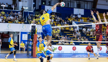 CV Guaguas logra meterse en semifinales derrotando a un combativo Arenal Emevé  